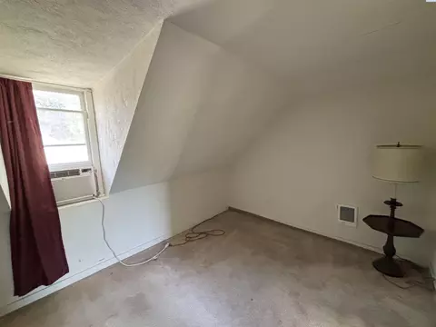 Bedroom - 1155 NE Lybecker Rd, Pullman, WA 99163 photo 6 of 6