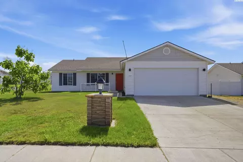 3415 Hawthorne Ln, Pasco, WA 99301