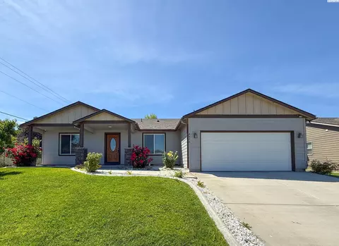 4476 S Palouse Pl, Kennewick, WA 99337