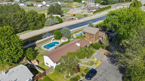 3994 Ironton Dr, West Richland, WA 99353