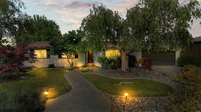 3994 Ironton Dr, West Richland, WA 99353