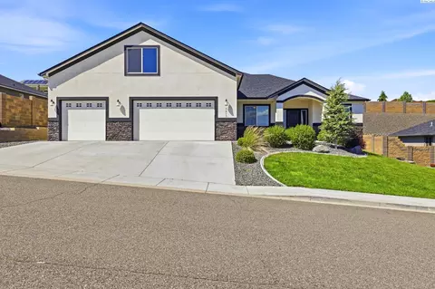 5013 Meadow Vw, Pasco, WA 99301