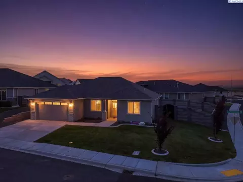 3304 S Zimmerman St, Kennewick, WA 99338