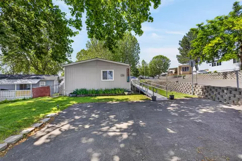 3517 Road 84 #128E, Pasco, WA 99301