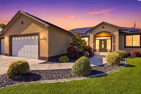 210704 E Schuster Rd, Kennewick, WA 99337