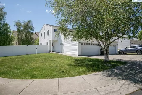 223 NW Clay Ct, Pullman, WA 99163