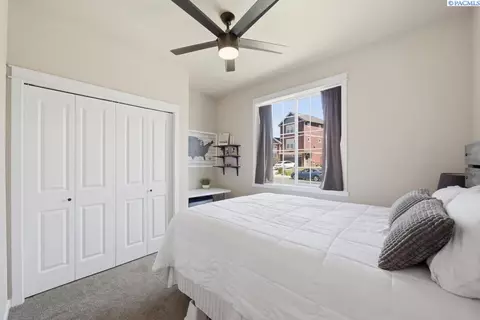 Bedroom - 2325 NW Valley View Dr, Pullman, WA 99163 photo 1 of 5
