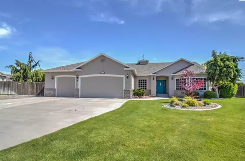 2806 W 38th Ct, Kennewick, WA 99337