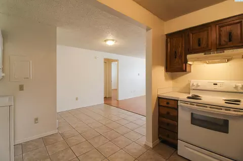 3510 W 10th Ave #B, Kennewick, WA 99336