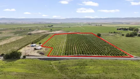 1410 Stephenson Rd, Wapato, WA 98944