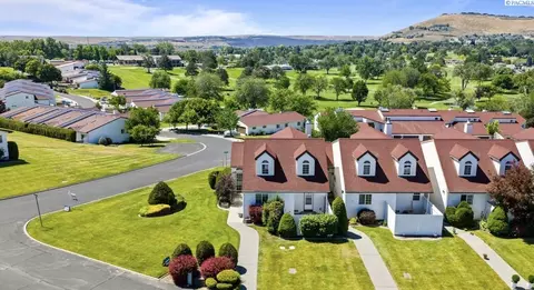 435 Nicklaus Ct, Richland, WA 99352