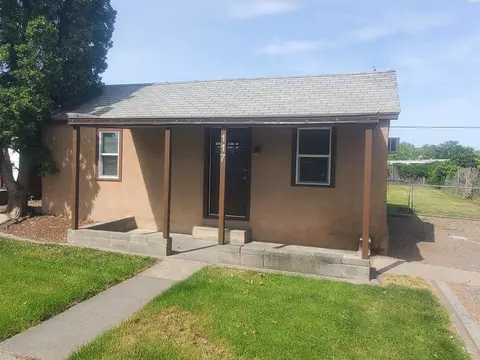 117 N Yost, Kennewick, WA 99336