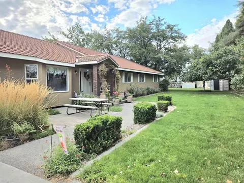 1450 Adair Dr, Richland, WA 99352