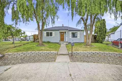 716 E 5th Ave, Kennewick, WA 99336