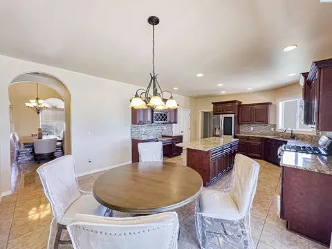 Kitchen - 4807 Adobe Dr, Pasco, WA 99301 photo 2 of 4