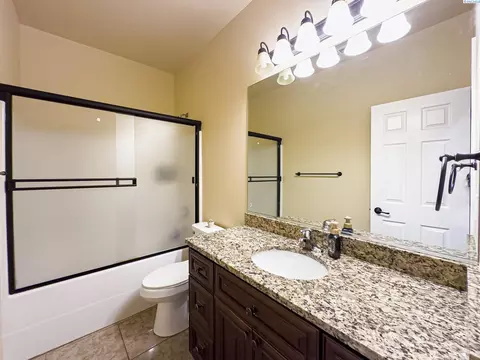 Bath - 4807 Adobe Dr, Pasco, WA 99301 photo 5 of 7