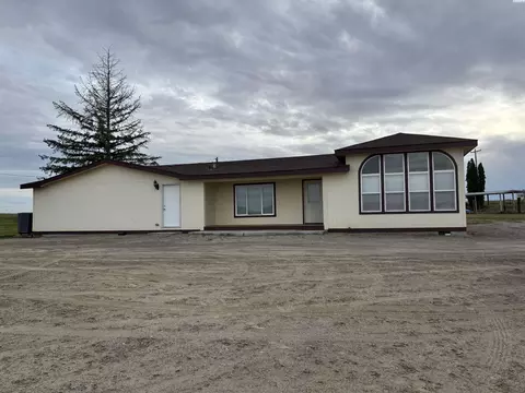 5803 Taylor Flats Rd, Pasco, WA 99301
