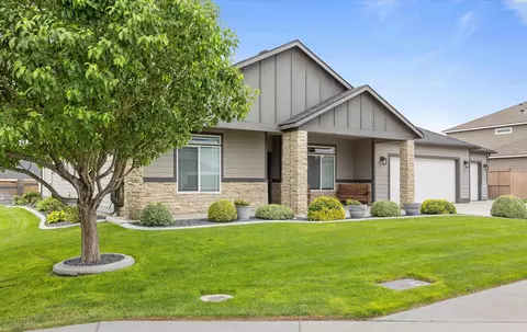 3609 El Paso Dr, Pasco, WA 99301