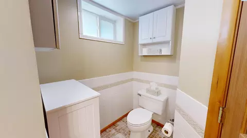 Bath - 515 SW Walnut St, Pullman, WA 99163 photo 3 of 3