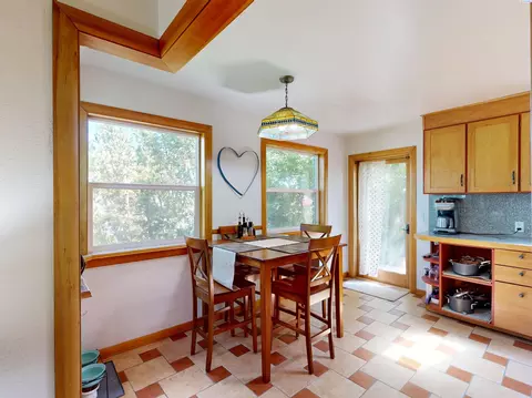 Dining - 515 SW Walnut St, Pullman, WA 99163 photo 1 of 2