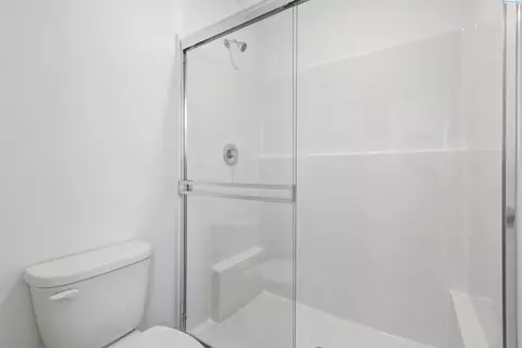 Bath - 6508 Polar Dr, Pasco, WA 99301 photo 3 of 3