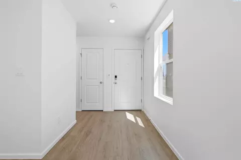 Entry Way - 6508 Polar Dr, Pasco, WA 99301 photo 1 of 2