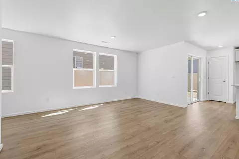 Living - 6508 Polar Dr, Pasco, WA 99301 photo 5 of 5