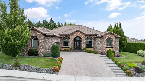 3301 S Tweedt St, Kennewick, WA 99337