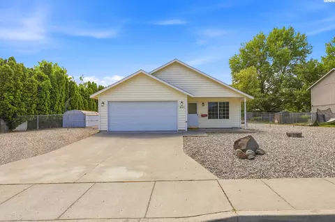 201 W 34th Ave, Kennewick, WA 99337