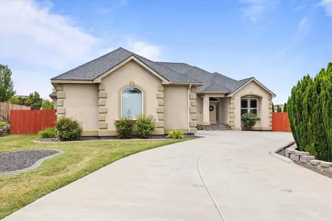 534 Lodi Loop, Richland, WA 99352