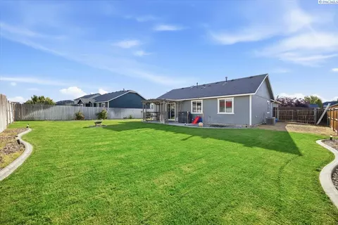 5813 Robert Wayne Dr, Pasco, WA 99301 photo 16