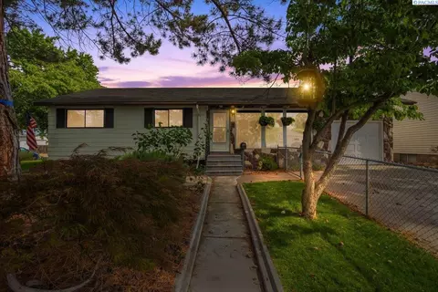 504 Blue St, Richland, WA 99354