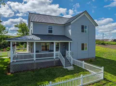 2031 Walter Siding Rd, Garfield, WA 99130