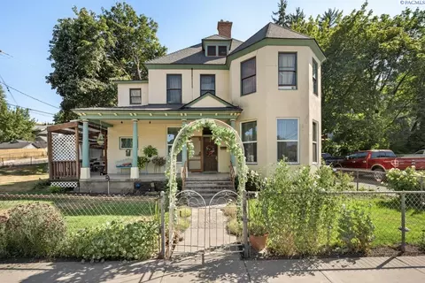 108 E Wawawai St, Colfax, WA 99111