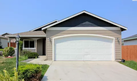 1683 Cactus Loop, Richland, WA 99352