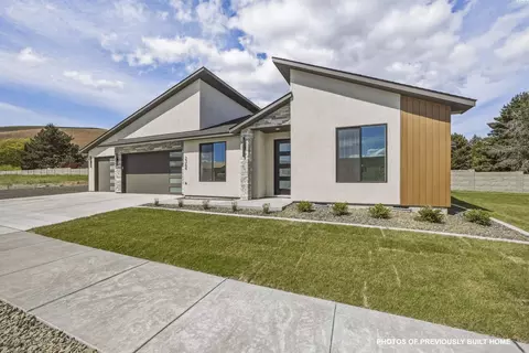 2339 Lariat Ln, Richland, WA 99352