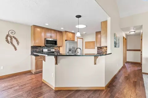 Kitchen - 6 Blue Star Ct, Pasco, WA 99301 photo 1 of 4