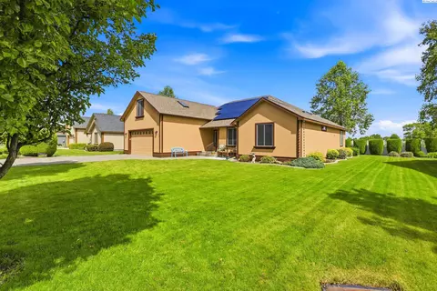 Exterior - 6 Blue Star Ct, Pasco, WA 99301 photo 2 of 10