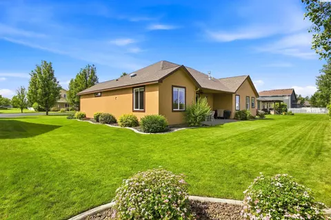 Exterior - 6 Blue Star Ct, Pasco, WA 99301 photo 9 of 10