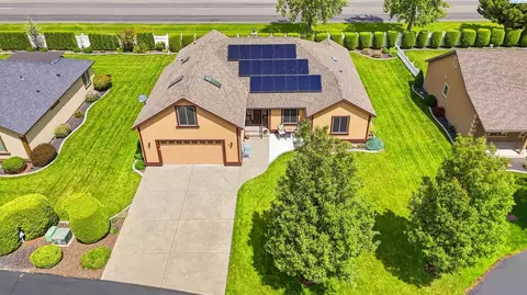 6 Blue Star Ct, Pasco, WA 99301
