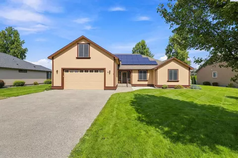 Exterior - 6 Blue Star Ct, Pasco, WA 99301 photo 1 of 10