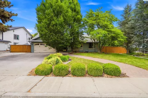 138 N Sherman St, Richland, WA 99354
