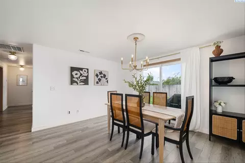Dining - 4608 John Deere Dr, Pasco, WA 99301 photo 2 of 2