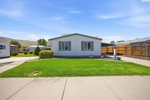 411 Birch Ct, Benton City, WA 99320