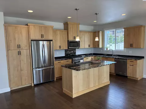 Kitchen - 845 SW Marcia, Pullman, WA 99163 photo 1 of 4