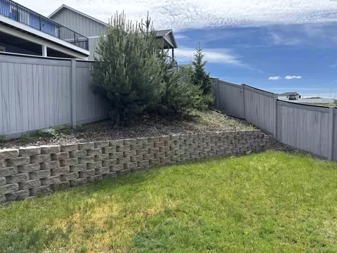 Exterior - 845 SW Marcia, Pullman, WA 99163 photo 6 of 7