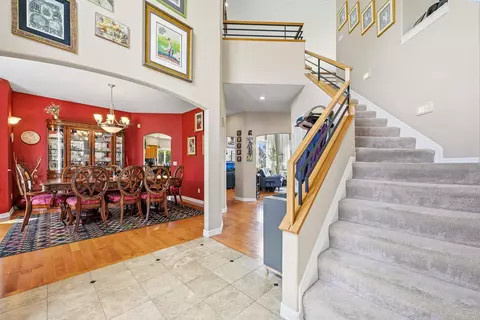 Entry Way - 1610 NW Nicole Ct, Pullman, WA 99163 photo 2 of 4