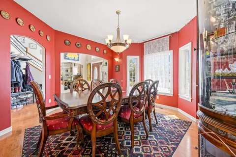 Dining - 1610 NW Nicole Ct, Pullman, WA 99163 photo 2 of 3