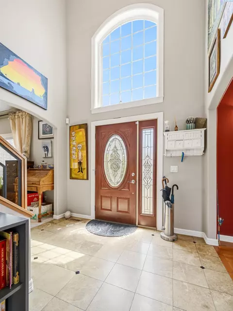 Entry Way - 1610 NW Nicole Ct, Pullman, WA 99163 photo 1 of 4