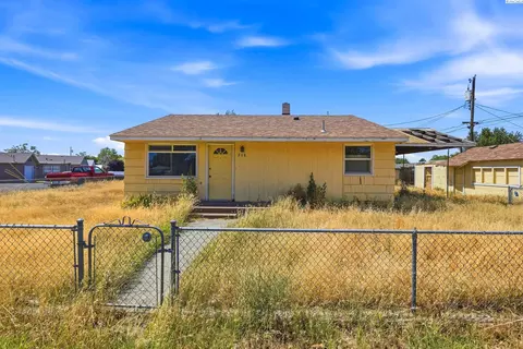716 S Juniper St, Kennewick, WA 99336